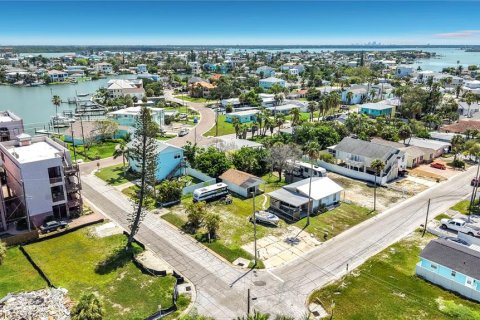 Terreno en venta en Madeira Beach, Florida № 2299876 - foto 9