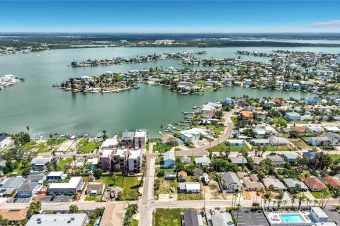 Terreno en venta en Madeira Beach, Florida № 2299876 - foto 6