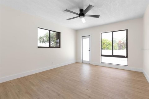 House in Palm Coast, Florida 3 bedrooms, 221.85 sq.m. № 1907610 - photo 21