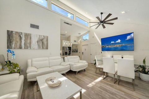 Casa en venta en Venice, Florida, 2 dormitorios, 90.58 m2 № 1802009 - foto 8