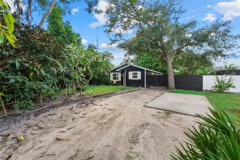 Villa ou maison à vendre à Sarasota, Floride: 3 chambres, 100.43 m2 № 2419707 - photo 2