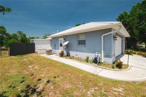House in Sebring, Florida 2 bedrooms, 107.02 sq.m. № 1825325 - photo 3