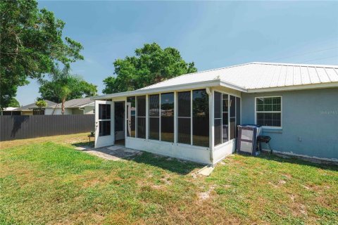 House in Sebring, Florida 2 bedrooms, 107.02 sq.m. № 1825325 - photo 24
