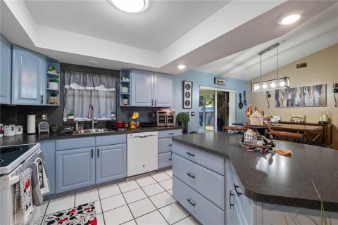 House in Sebring, Florida 2 bedrooms, 107.02 sq.m. № 1825325 - photo 9