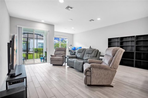 Touwnhouse à vendre à Oviedo, Floride: 3 chambres, 171.5 m2 № 2342418 - photo 9