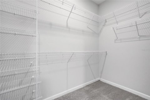 Touwnhouse à vendre à Oviedo, Floride: 3 chambres, 171.5 m2 № 2342418 - photo 19