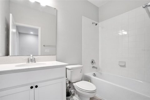 Touwnhouse à vendre à Oviedo, Floride: 3 chambres, 171.5 m2 № 2342418 - photo 24