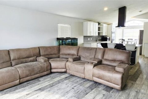 House in Orlando, Florida 3 bedrooms, 130.62 sq.m. № 2287711 - photo 16