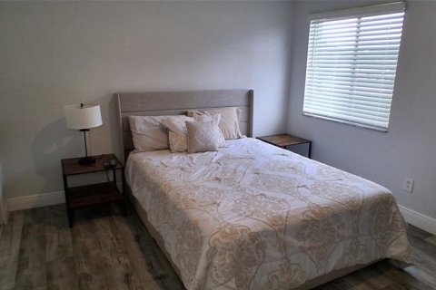 House in Orlando, Florida 3 bedrooms, 130.62 sq.m. № 2287711 - photo 4