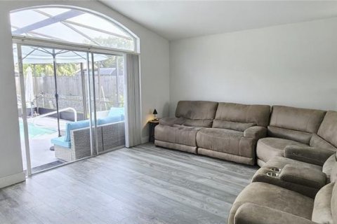 House in Orlando, Florida 3 bedrooms, 130.62 sq.m. № 2287711 - photo 15