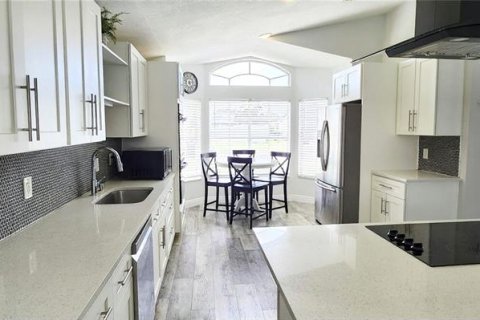 House in Orlando, Florida 3 bedrooms, 130.62 sq.m. № 2287711 - photo 11