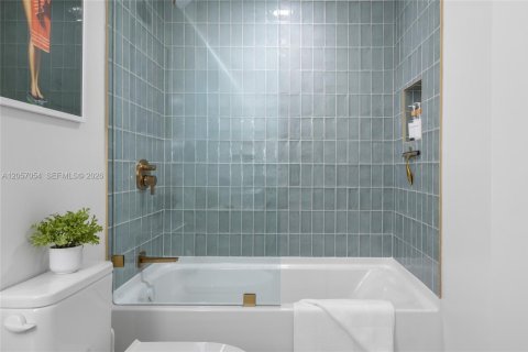 Copropriété à louer à Miami, Floride: 1 chambre, 54.63 m2 № 2168117 - photo 24