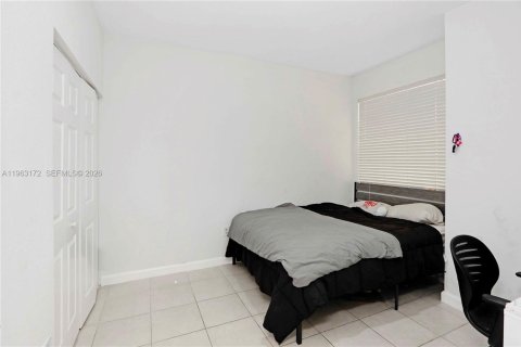 Townhouse in Cutler Bay, Florida 3 bedrooms, 123.1 sq.m. № 2025163 - photo 19