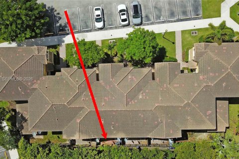 Townhouse in Cutler Bay, Florida 3 bedrooms, 123.1 sq.m. № 2025163 - photo 4