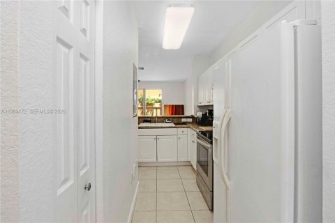 Townhouse in Cutler Bay, Florida 3 bedrooms, 123.1 sq.m. № 2025163 - photo 7