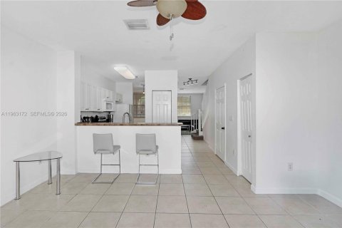 Townhouse in Cutler Bay, Florida 3 bedrooms, 123.1 sq.m. № 2025163 - photo 15