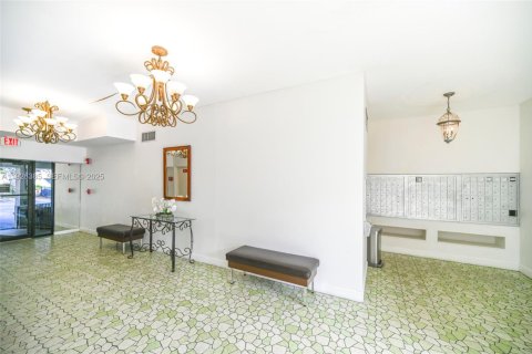 Купить кондоминиум в Норт-Майами, Флорида 1 спальня, 69.68м2, № 1986469 - фото 5