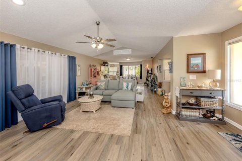 House in Venice, Florida 2 bedrooms, 159.98 sq.m. № 1879467 - photo 5