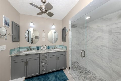 House in Venice, Florida 2 bedrooms, 159.98 sq.m. № 1879467 - photo 16