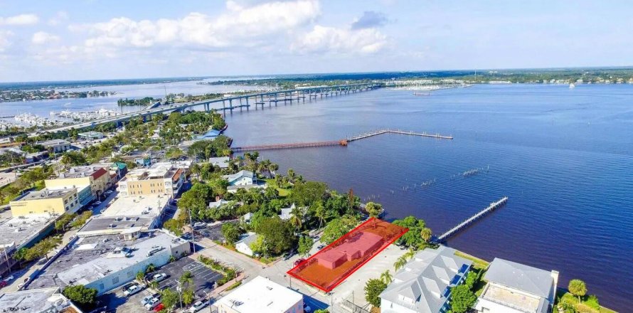 Villa ou maison à Stuart, Floride 2 chambres, 86.49 m2 № 2146569