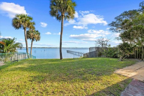 Villa ou maison à vendre à Stuart, Floride: 2 chambres, 86.49 m2 № 2146569 - photo 17