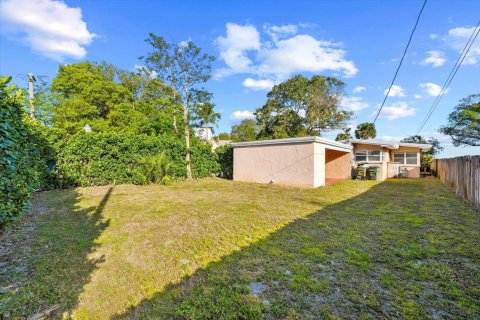 Villa ou maison à vendre à Stuart, Floride: 2 chambres, 86.49 m2 № 2146569 - photo 16