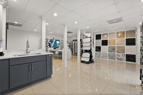 Immobilier commercial à louer à Sanford, Floride: 267.56 m2 № 2143203 - photo 5