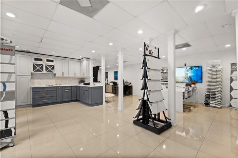 Immobilier commercial à louer à Sanford, Floride: 267.56 m2 № 2143203 - photo 6
