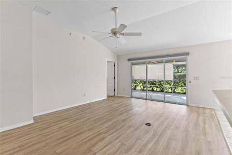 House in The Villages, Florida 3 bedrooms, 160.91 sq.m. № 1838867 - photo 8