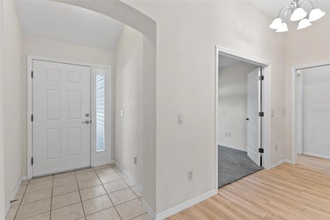 House in The Villages, Florida 3 bedrooms, 160.91 sq.m. № 1838867 - photo 5