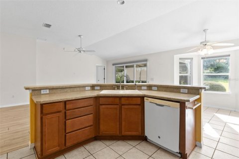 House in The Villages, Florida 3 bedrooms, 160.91 sq.m. № 1838867 - photo 14