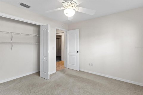 House in The Villages, Florida 3 bedrooms, 160.91 sq.m. № 1838867 - photo 30