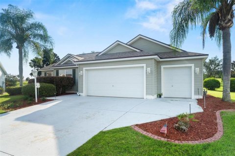 House in The Villages, Florida 3 bedrooms, 160.91 sq.m. № 1838867 - photo 3