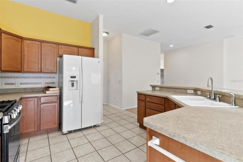 House in The Villages, Florida 3 bedrooms, 160.91 sq.m. № 1838867 - photo 15