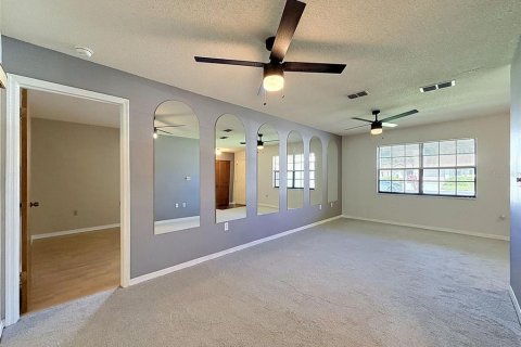 Villa ou maison à vendre à New Port Richey, Floride: 2 chambres, 105.35 m2 № 2333796 - photo 15
