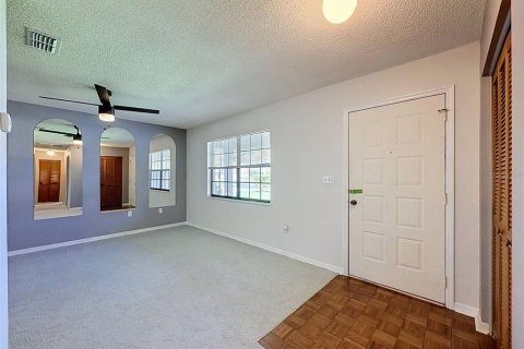 Villa ou maison à vendre à New Port Richey, Floride: 2 chambres, 105.35 m2 № 2333796 - photo 12