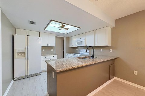 Villa ou maison à vendre à New Port Richey, Floride: 2 chambres, 105.35 m2 № 2333796 - photo 9