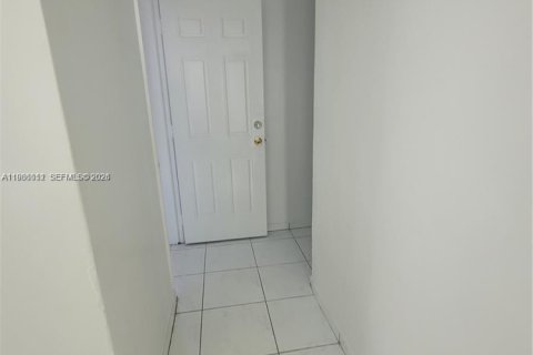 Купить виллу или дом в Майами, Флорида 5 спален, 202.71м2, № 2048746 - фото 22