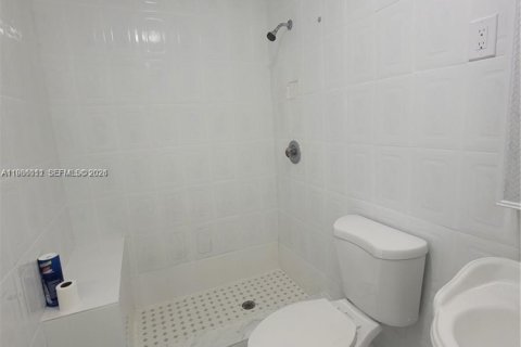 Купить виллу или дом в Майами, Флорида 5 спален, 202.71м2, № 2048746 - фото 28