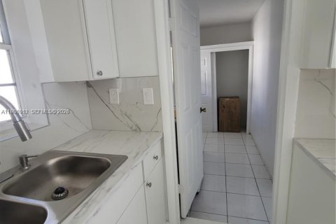 Купить виллу или дом в Майами, Флорида 5 спален, 202.71м2, № 2048746 - фото 20