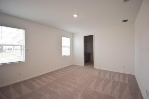 Villa ou maison à vendre à Davenport, Floride: 4 chambres, 206.61 m2 № 2412670 - photo 2