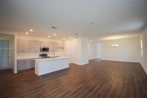 Villa ou maison à vendre à Davenport, Floride: 4 chambres, 206.61 m2 № 2412670 - photo 7