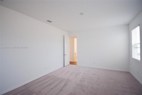 Villa ou maison à vendre à Davenport, Floride: 4 chambres, 206.61 m2 № 2412670 - photo 18
