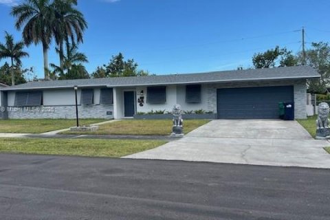 Casa en venta en Palmetto Bay, Florida, 4 dormitorios, 170.29 m2 № 1617080 - foto 1