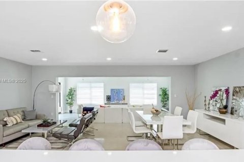 Casa en venta en Palmetto Bay, Florida, 4 dormitorios, 170.29 m2 № 1617080 - foto 23