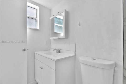 Condo in Miami Beach, Florida, 1 bedroom  № 2076627 - photo 8