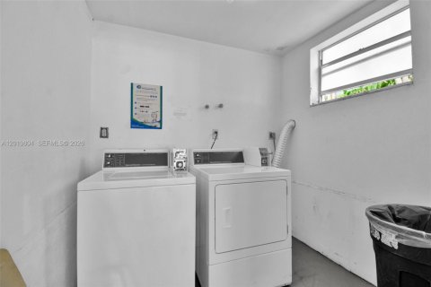 Condo in Miami Beach, Florida, 1 bedroom  № 2076627 - photo 18