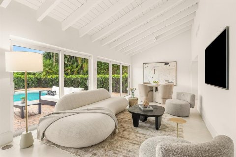 House in Delray Beach, Florida 3 bedrooms, 323.67 sq.m. № 2183098 - photo 19