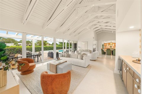 House in Delray Beach, Florida 3 bedrooms, 323.67 sq.m. № 2183098 - photo 6