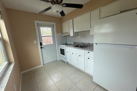 Apartment in South Pasadena, Florida 1 bedroom, 51.1 sq.m. № 1910985 - photo 8